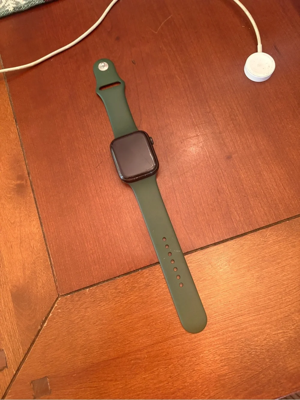 Apple Watch Series 7 - 45mm Aluminum Case, 7 Bands & Apple Charging Station